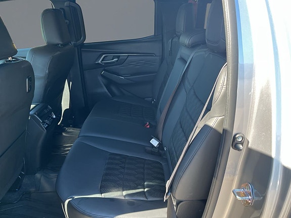 Isuzu D-max 7 of 18
