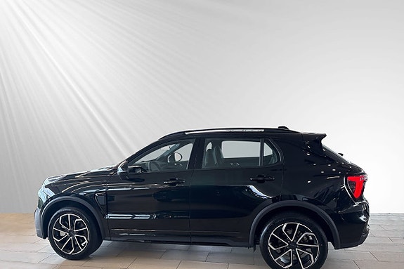 Lynk & Co 01 2 of 5