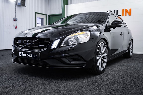 Volvo V60 7 of 28
