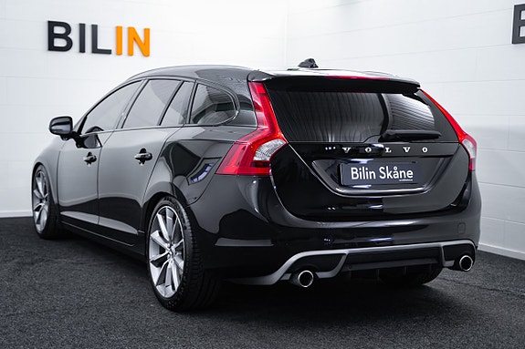 Volvo V60 9 of 28