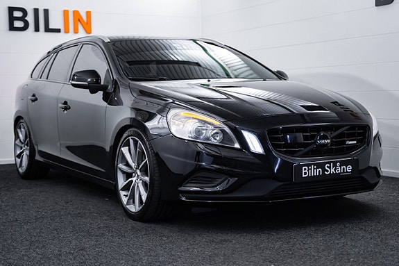 Volvo V60 2 of 28