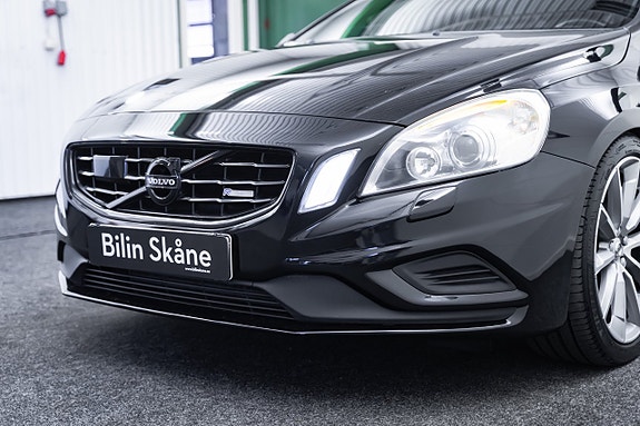 Volvo V60 8 of 28