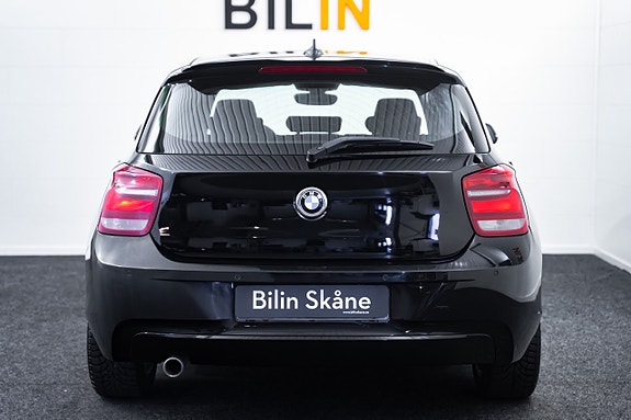 BMW 118d 6 of 15