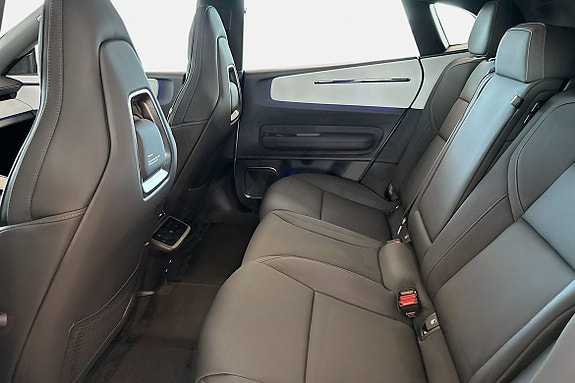 Polestar 4 12 of 30