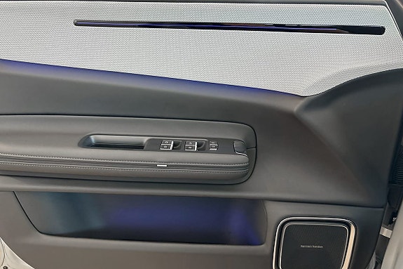 Polestar 4 25 of 30