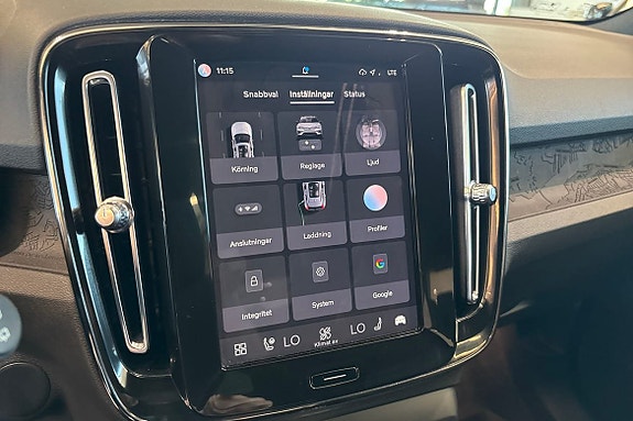 Volvo XC40 26 of 30