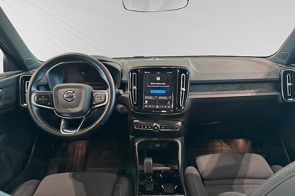 Volvo XC40 9 of 30