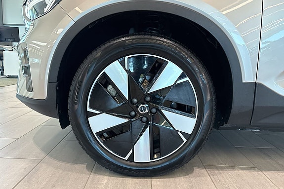 Volvo XC40 18 of 30