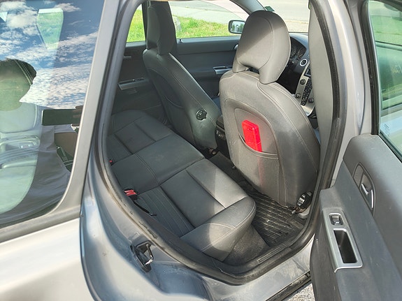 Volvo V50 5 of 5