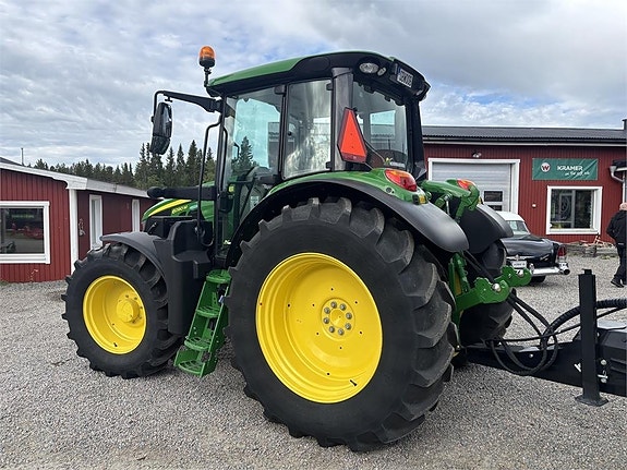 John Deere 6090M 5 of 8