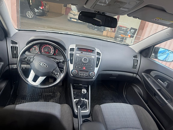 Kia Ceed 7 of 8