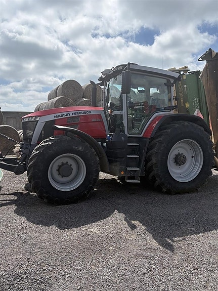Massey Ferguson 8S 265