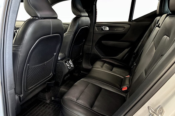 Volvo XC40 8 of 9