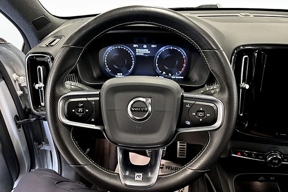 Volvo XC40 7 of 9