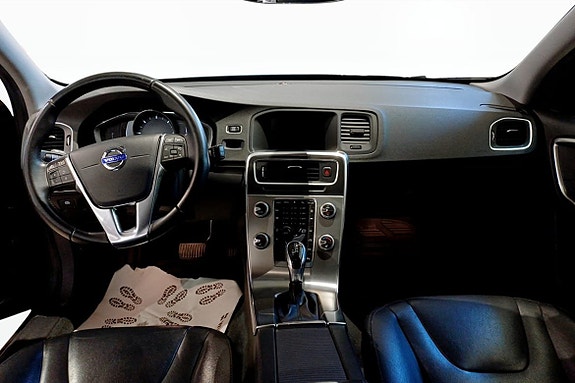 Volvo V60 4 of 5