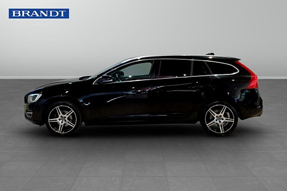 Volvo V60 3 of 5