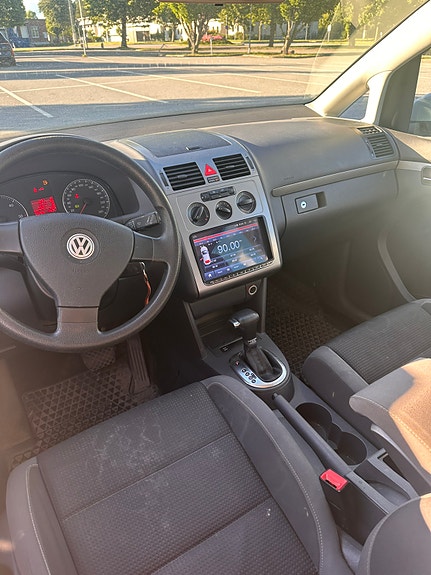 Volkswagen Touran 5 of 5