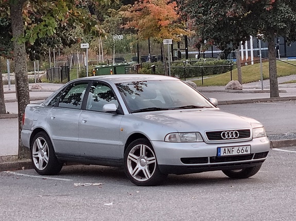 Audi A4 4 of 11