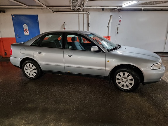 Audi A4 8 of 11