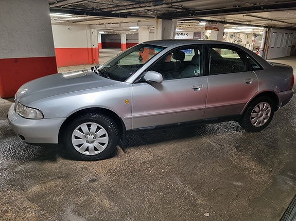 Audi A4 6 of 11