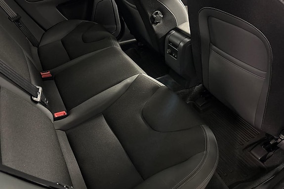Volvo XC60 11 of 18