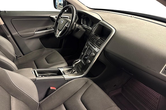 Volvo XC60 10 of 18