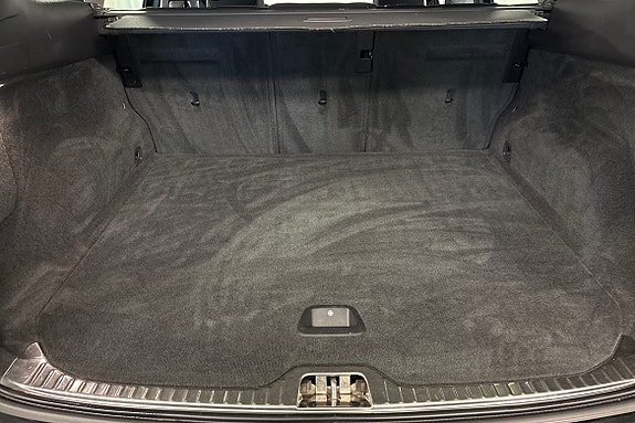 Volvo XC60 13 of 18