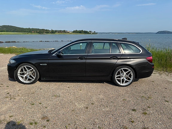 BMW 520d 4 of 5