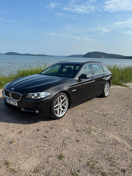BMW 520d 2 of 5