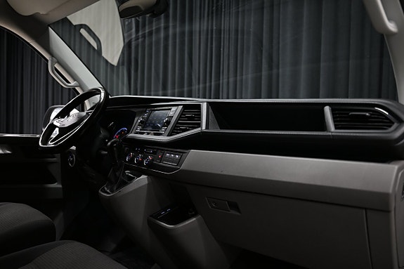 Volkswagen Transporter 28 of 30