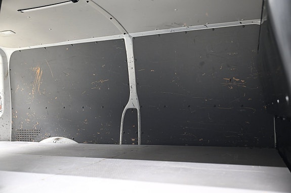 Volkswagen Transporter 9 of 30