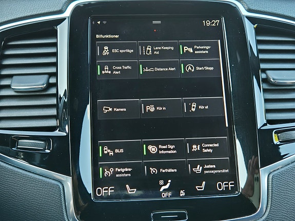 Volvo XC90 13 of 27