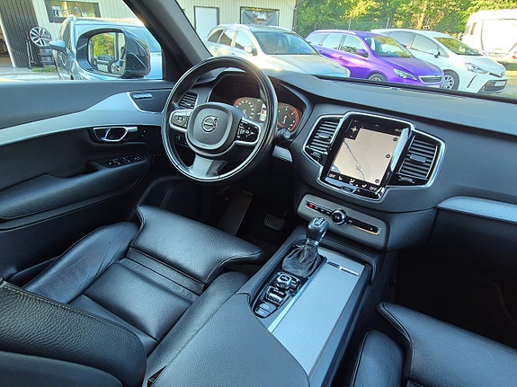 Volvo XC90 21 of 27