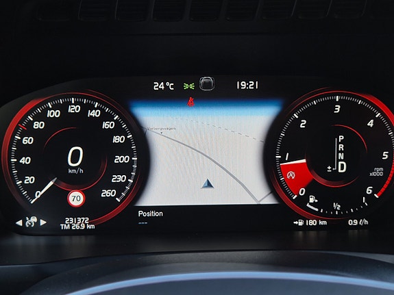Volvo XC90 15 of 27