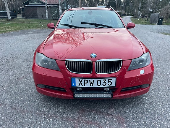 BMW 325Xi 4 of 5
