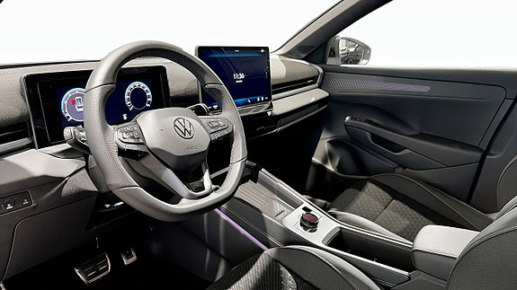 Volkswagen T-Roc 2 of 13