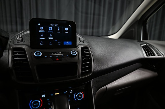 Ford Transit Connect 21 of 27
