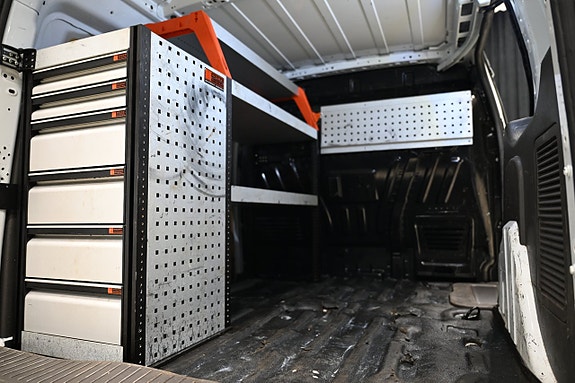 Ford Transit Connect 8 of 27