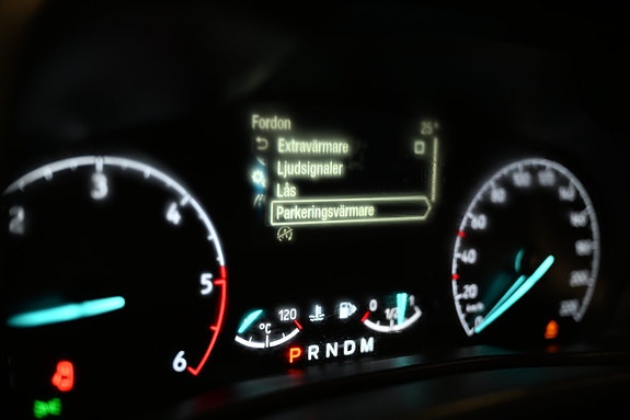 Ford Transit Connect 16 of 27