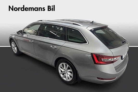 Skoda Superb 3 of 5