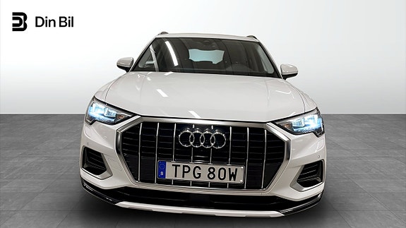 Audi Q3 4 of 5