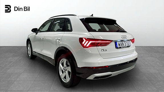 Audi Q3 3 of 5