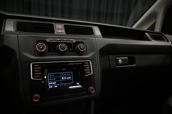 Volkswagen Caddy Maxi 24 of 28