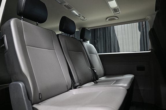 Volkswagen Caravelle 18 of 30
