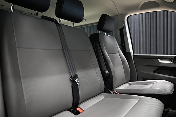 Volkswagen Caravelle 17 of 30