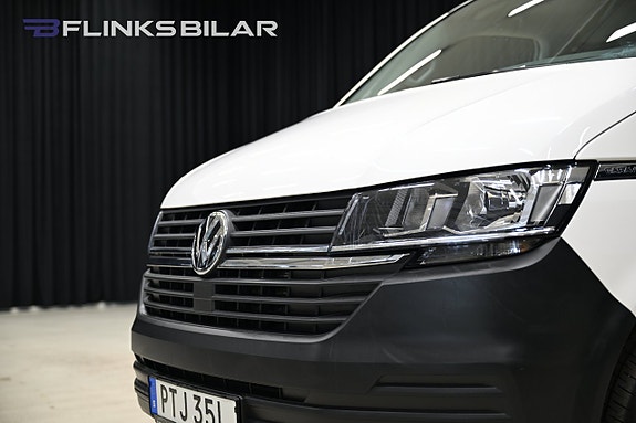 Volkswagen Caravelle 10 of 30