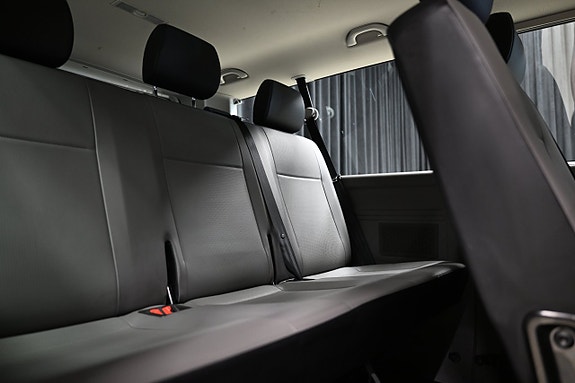 Volkswagen Caravelle 19 of 30