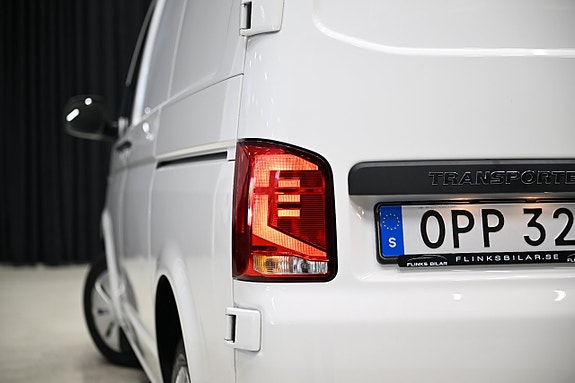 Volkswagen Transporter 13 of 29