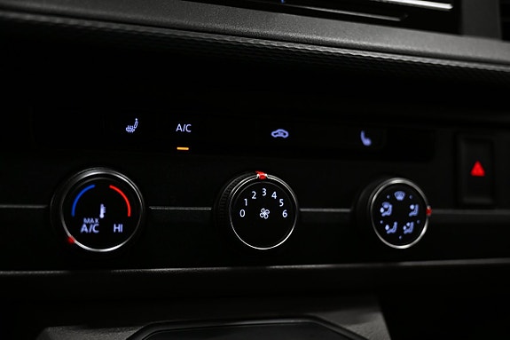 Volkswagen Transporter 25 of 29