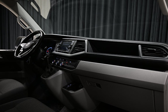 Volkswagen Transporter 27 of 29